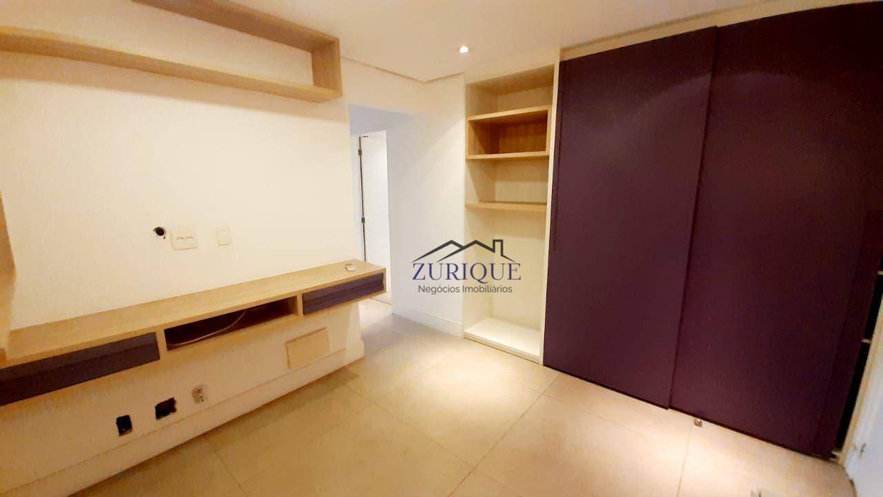 Apartamento à venda com 3 quartos, 202m² - Foto 1