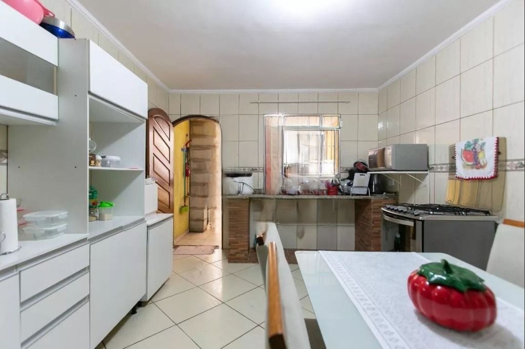 Sobrado à venda com 2 quartos, 205m² - Foto 4