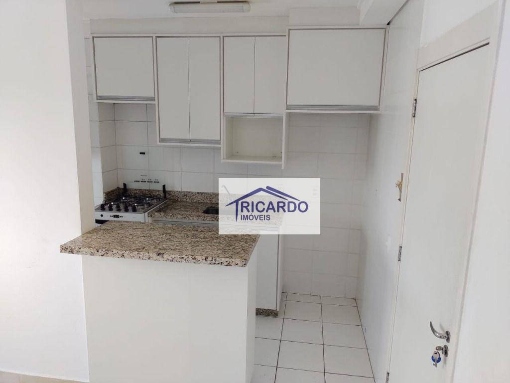 Apartamento à venda com 2 quartos, 43m² - Foto 4