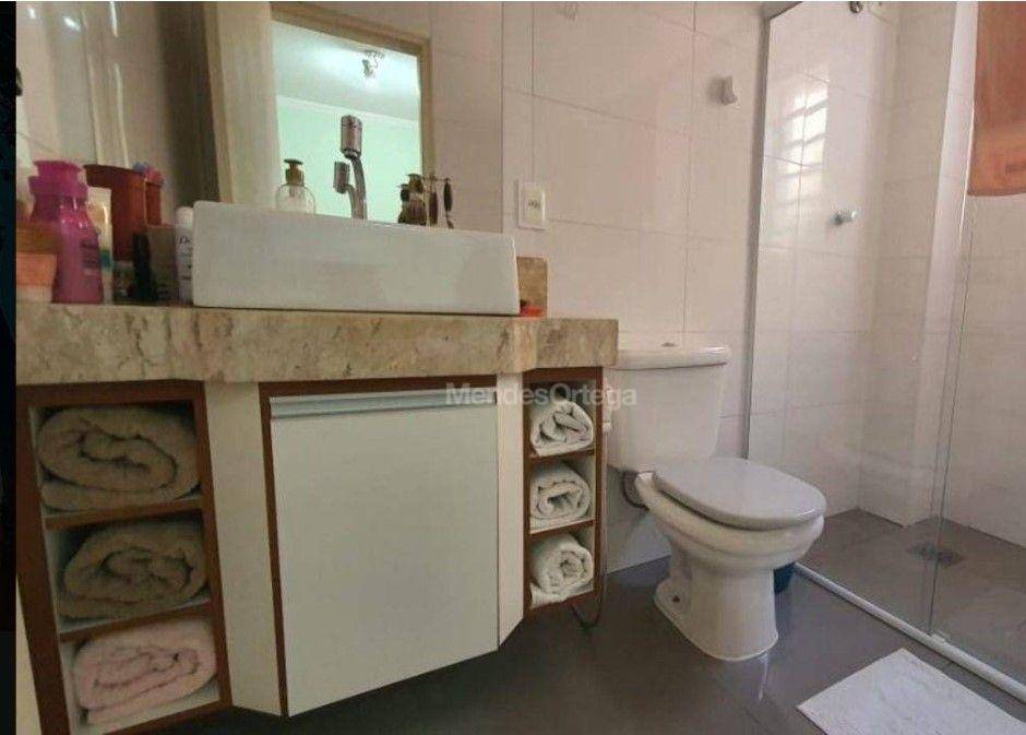 Apartamento para alugar com 2 quartos, 75m² - Foto 11