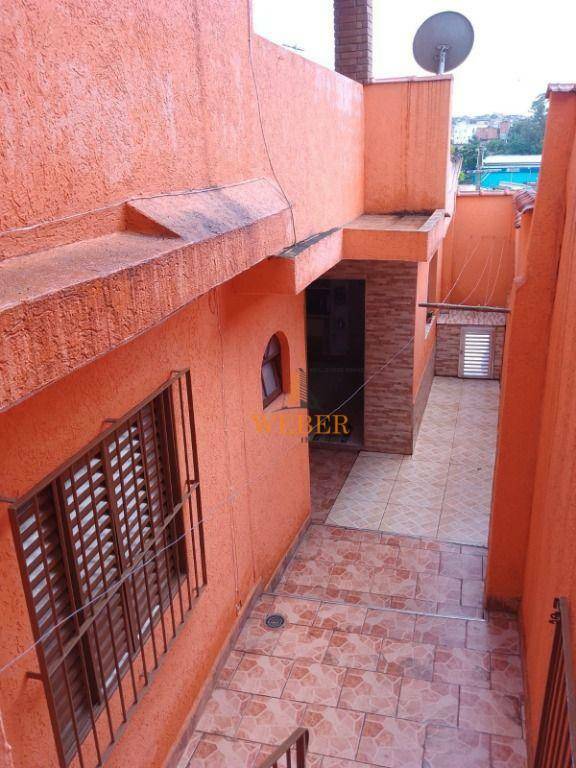 Sobrado à venda com 2 quartos, 260m² - Foto 24
