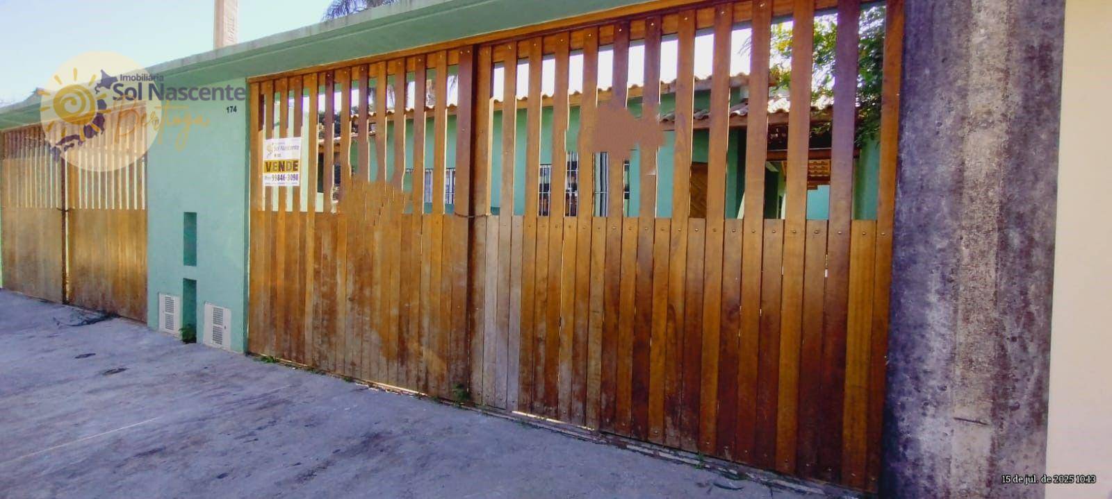 Casa à venda com 2 quartos, 72m² - Foto 2