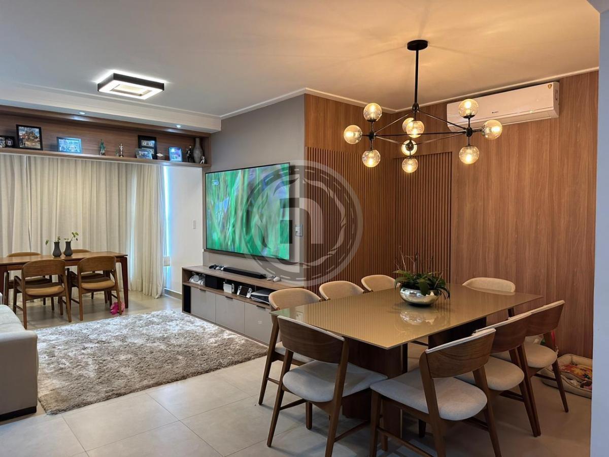 Apartamento à venda com 3 quartos, 160m² - Foto 2