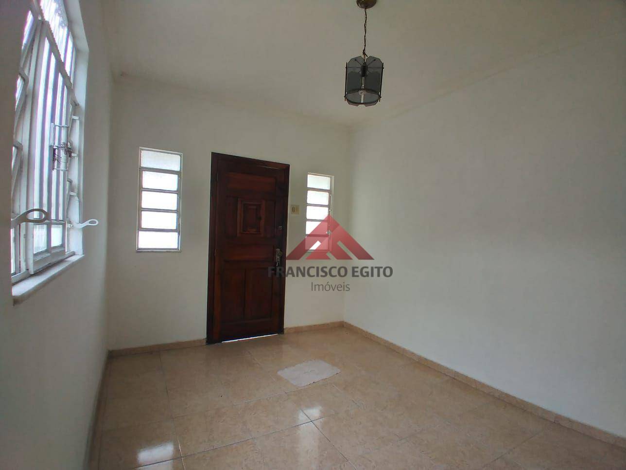 Casa à venda com 2 quartos, 84m² - Foto 11