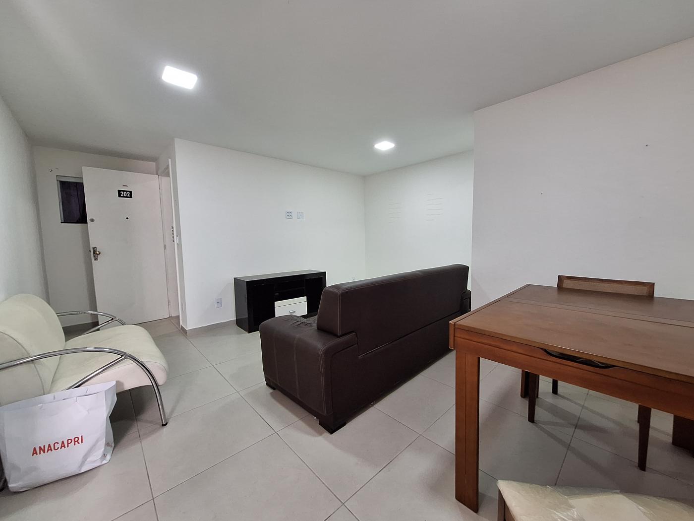 Apartamento para alugar com 1 quarto, 55m² - Foto 8