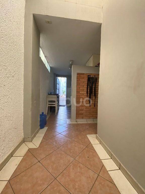 Casa à venda com 1 quarto, 270m² - Foto 35