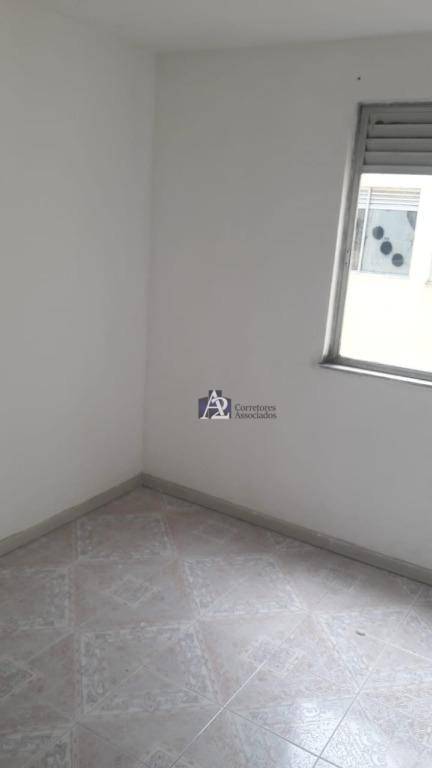 Apartamento à venda com 2 quartos, 56m² - Foto 4