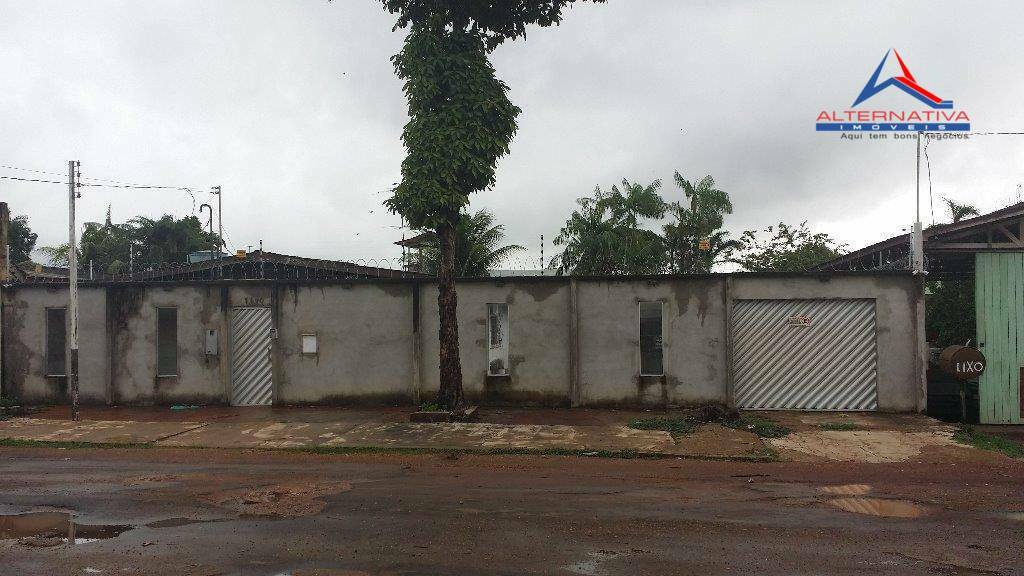Casa à venda com 3 quartos, 200m² - Foto 1