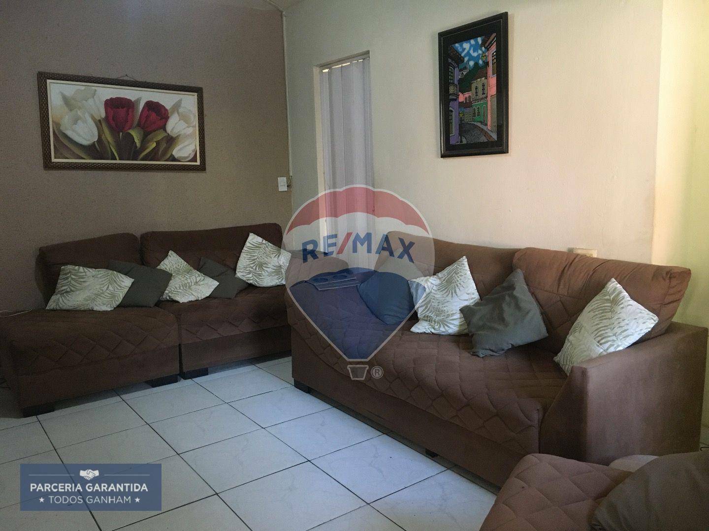 Casa à venda com 3 quartos, 360m² - Foto 2