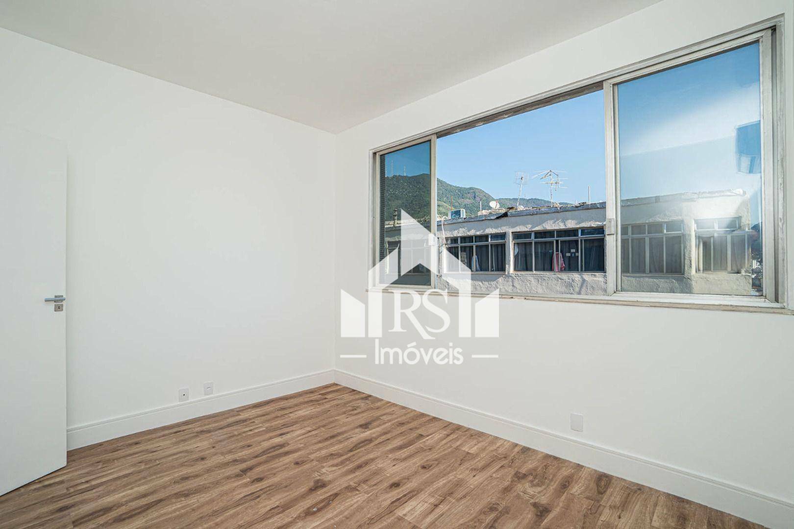 Apartamento à venda com 4 quartos, 130m² - Foto 16