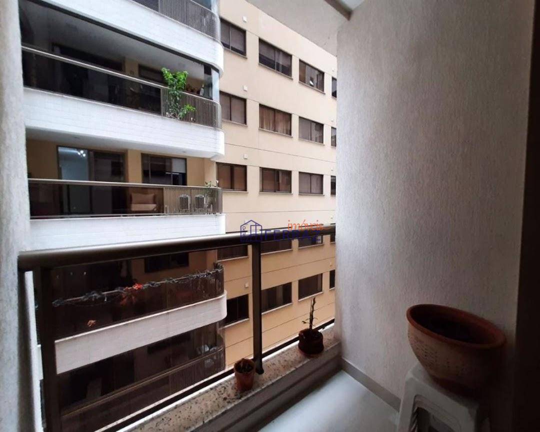 Apartamento à venda com 3 quartos, 110m² - Foto 7