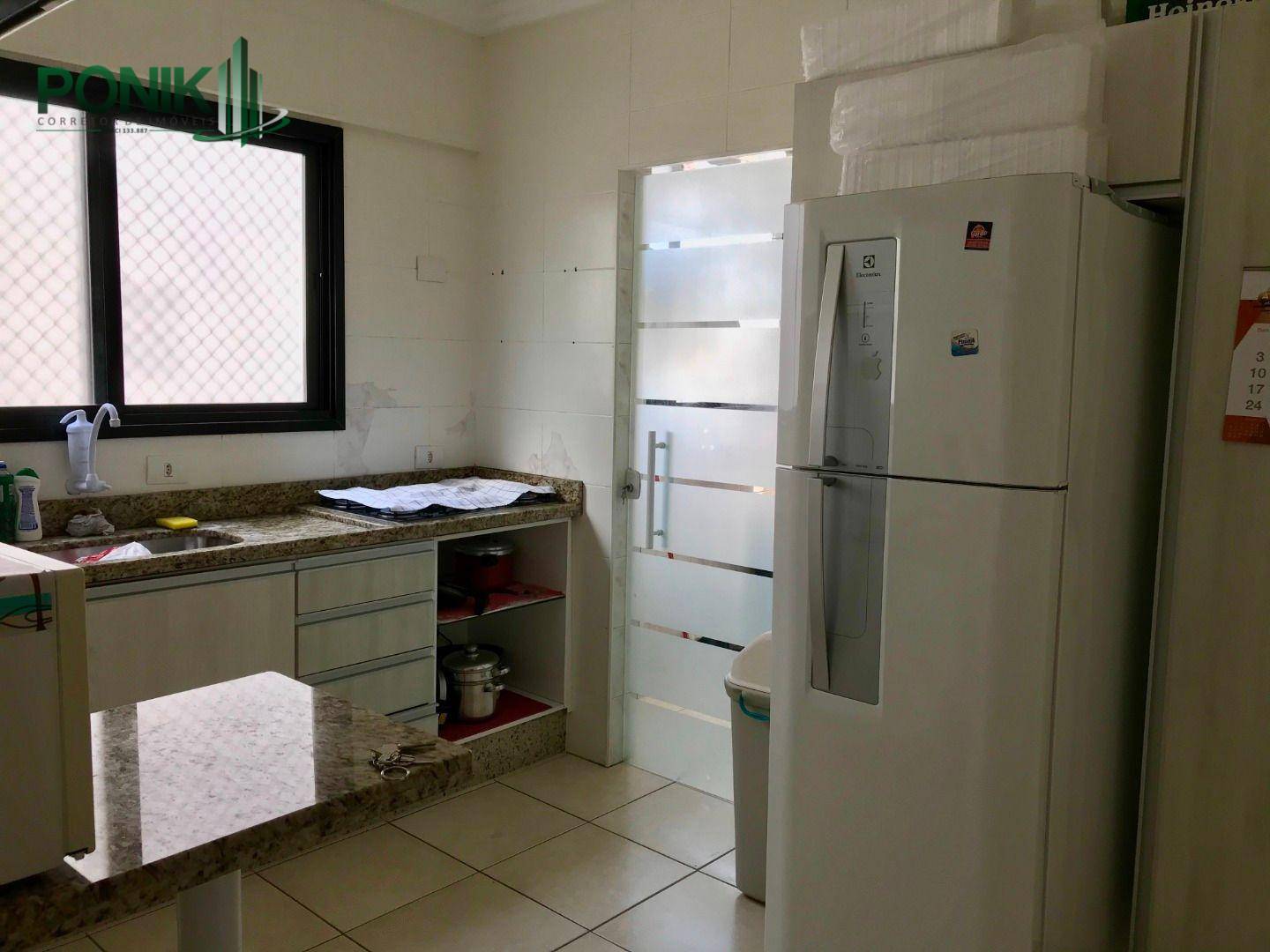 Apartamento à venda com 1 quarto, 60m² - Foto 6