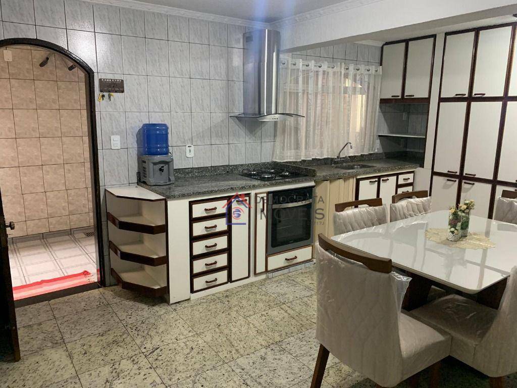 Sobrado à venda com 3 quartos, 220m² - Foto 5