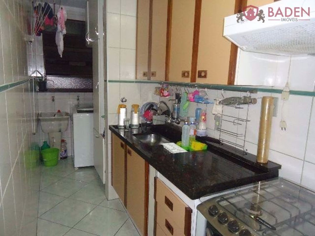 Apartamento à venda com 2 quartos, 56m² - Foto 3