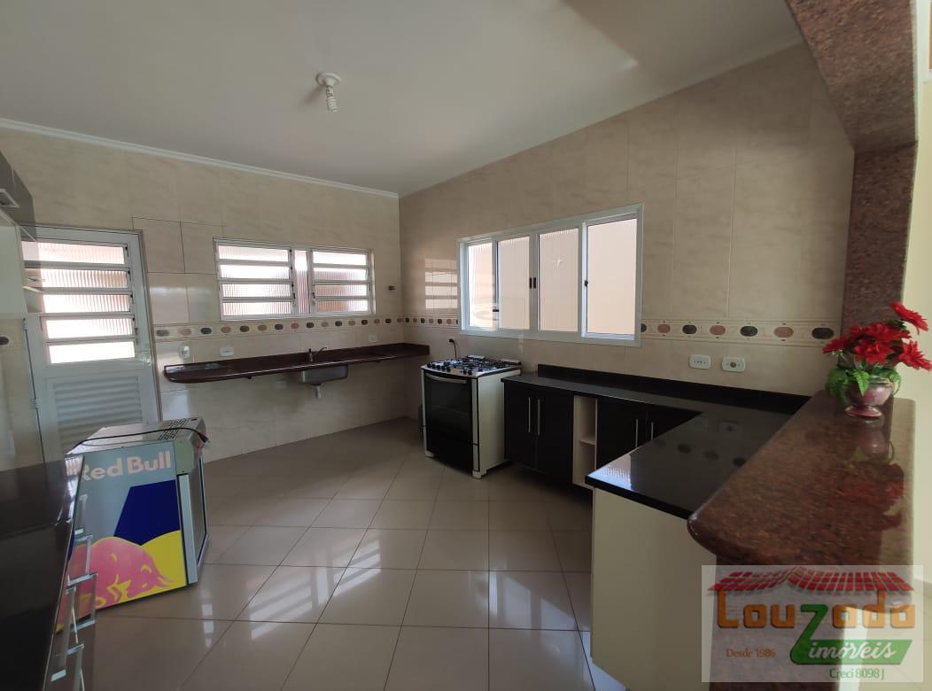 Casa à venda com 3 quartos, 420m² - Foto 10