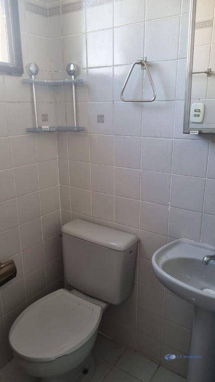 Apartamento à venda com 3 quartos, 74m² - Foto 6