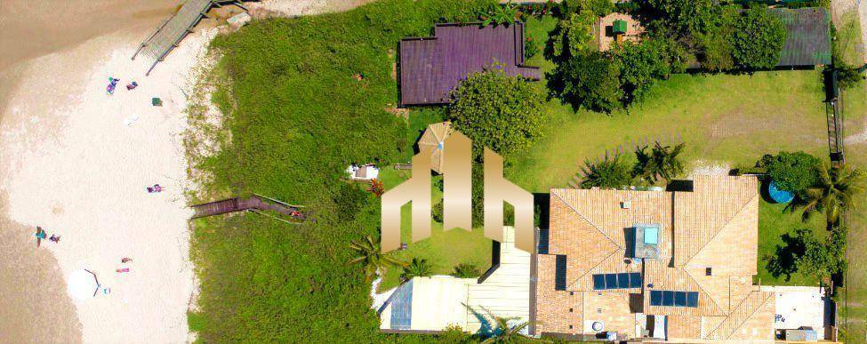 Casa à venda com 6 quartos, 300m² - Foto 1