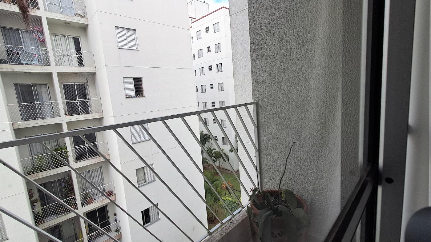 Apartamento à venda com 3 quartos, 76m² - Foto 3