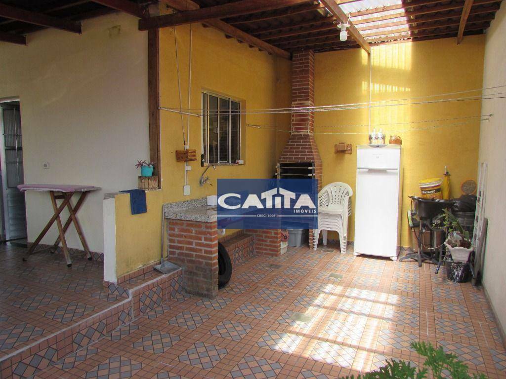 Casa à venda com 4 quartos, 200m² - Foto 14