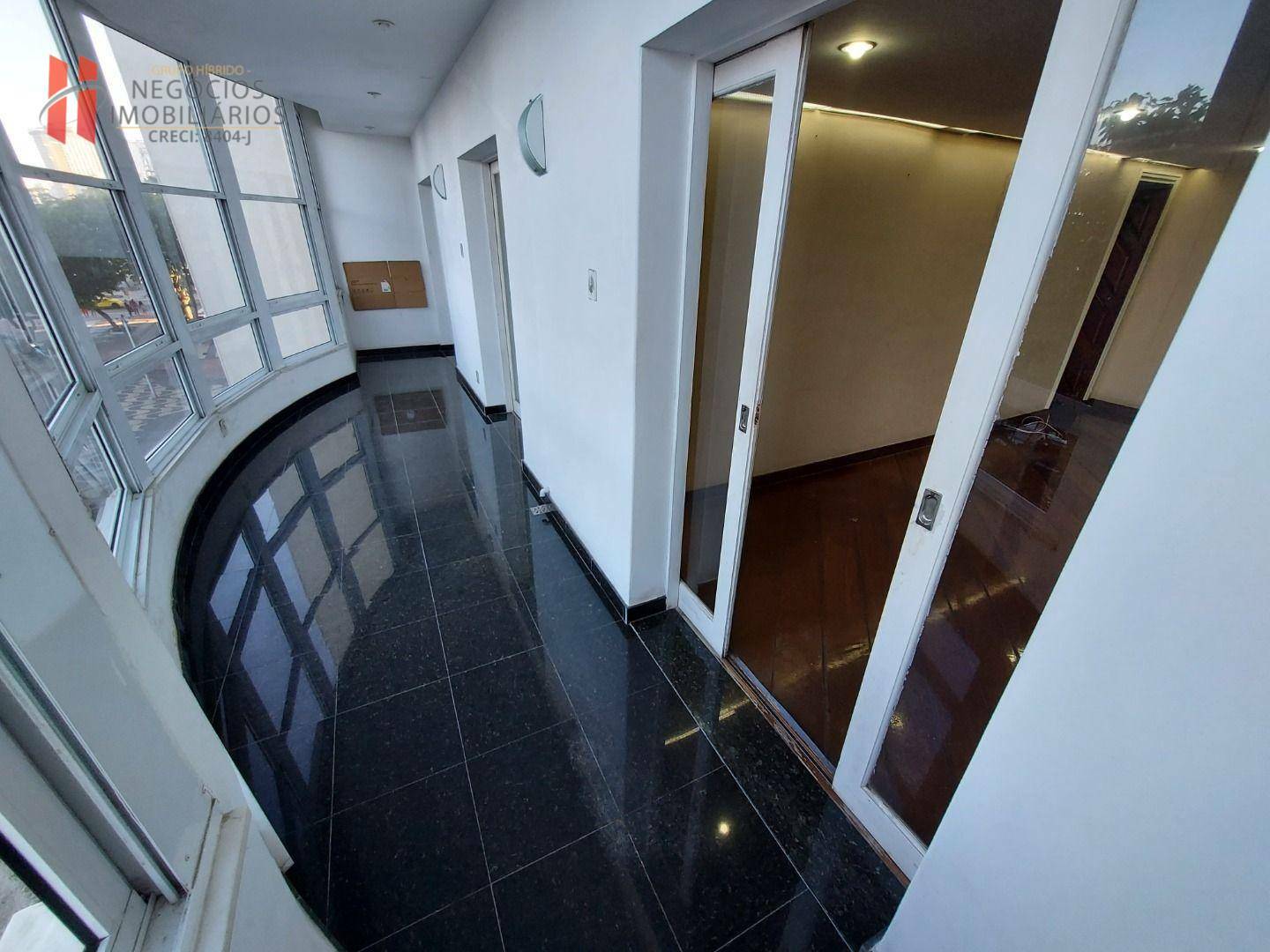 Apartamento à venda com 3 quartos, 210m² - Foto 14