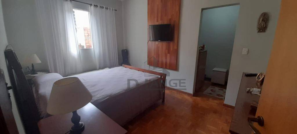 Casa à venda com 3 quartos, 230m² - Foto 10