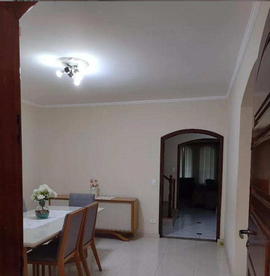 Sobrado à venda com 3 quartos, 241m² - Foto 11