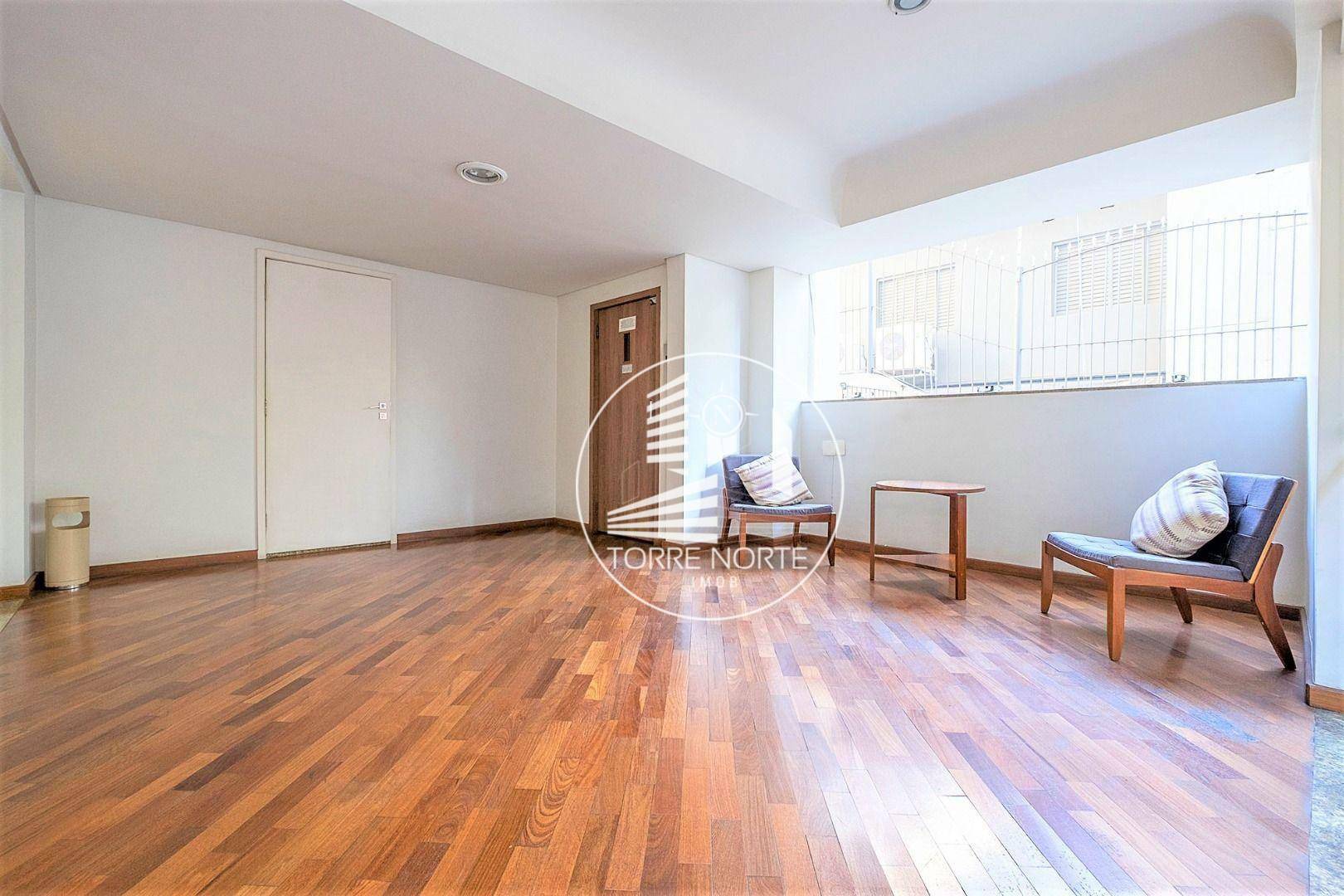 Apartamento à venda com 3 quartos, 142m² - Foto 2