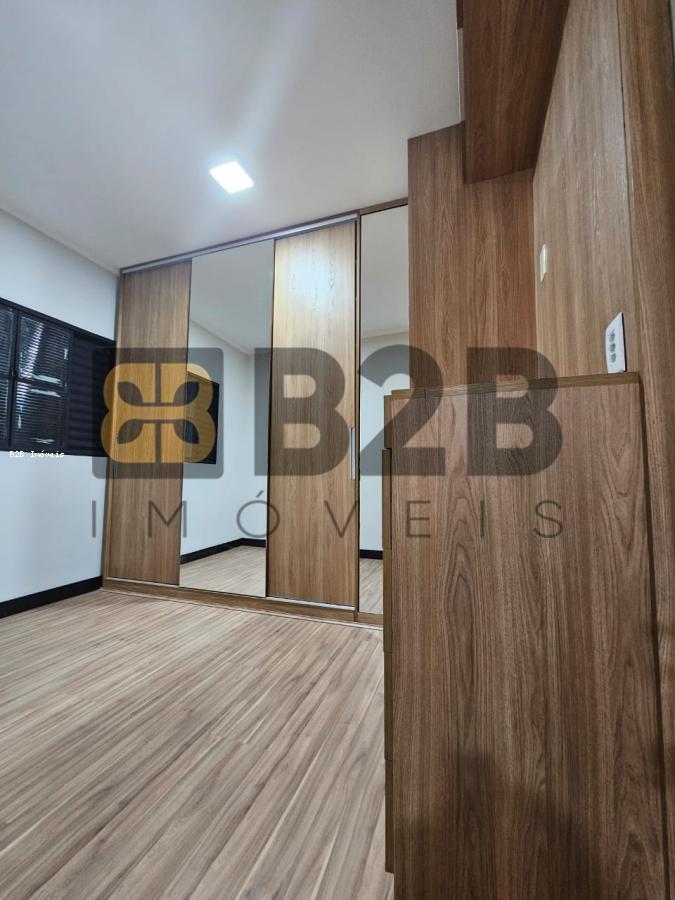 Casa à venda com 2 quartos, 60m² - Foto 8