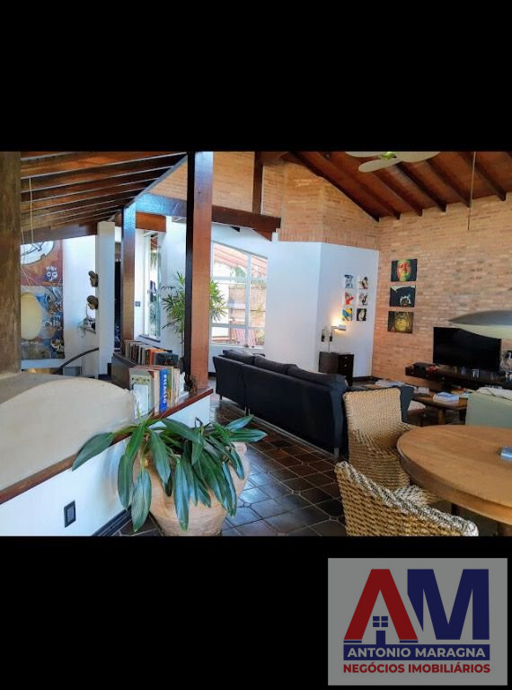 Casa de Condomínio à venda com 2 quartos, 246m² - Foto 2