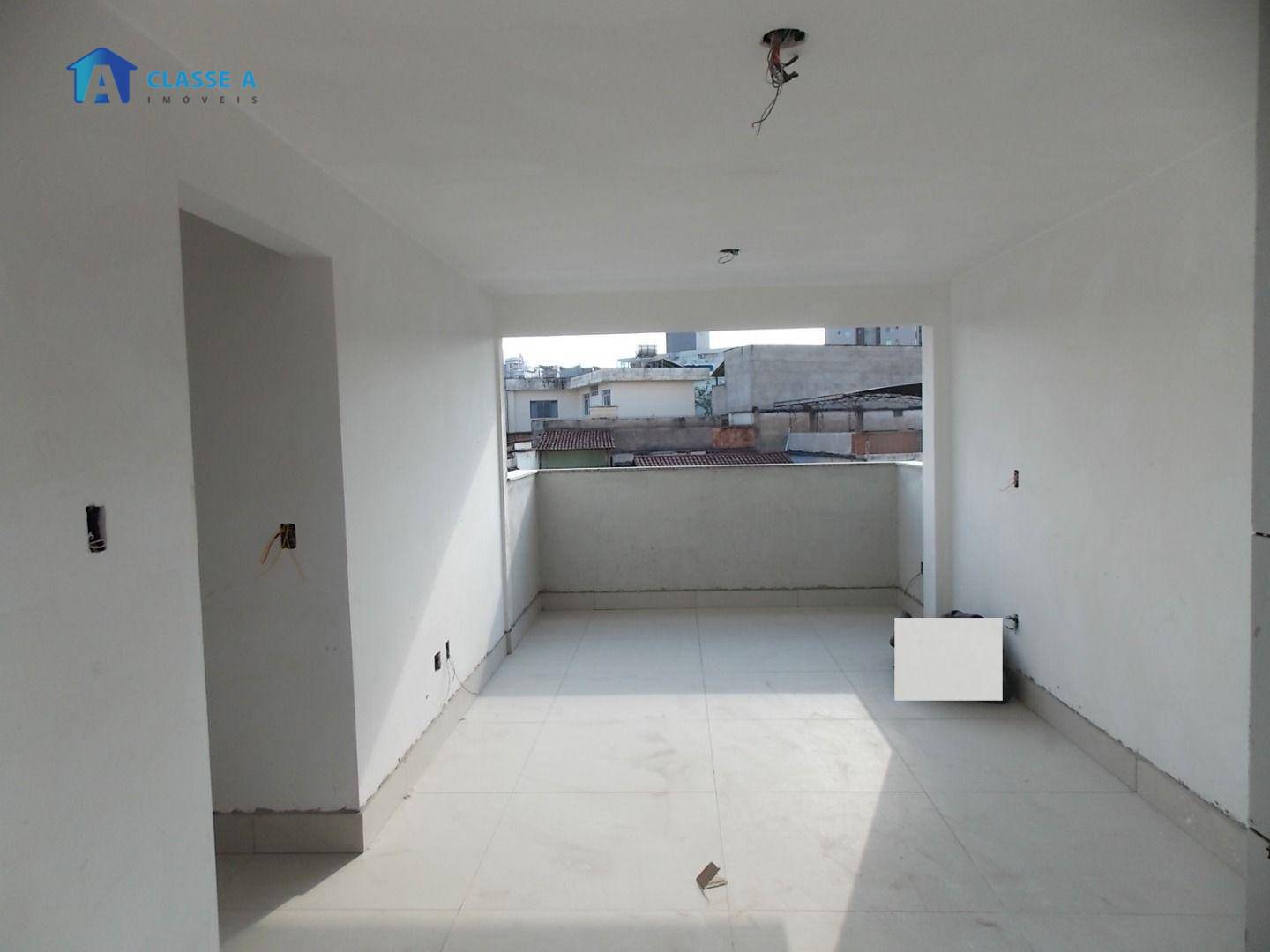 Apartamento à venda com 3 quartos, 82m² - Foto 1