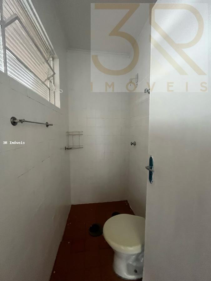 Casa para alugar com 3 quartos, 120m² - Foto 14