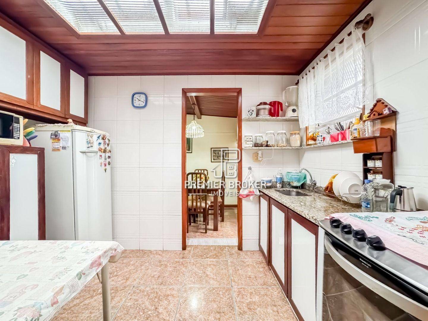 Casa à venda com 3 quartos, 67m² - Foto 6