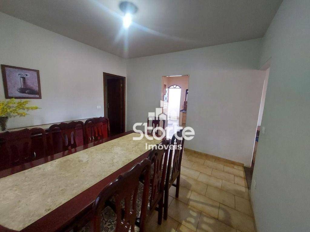 Casa à venda com 3 quartos, 250M2 - Foto 5