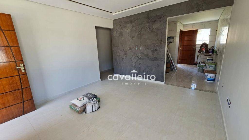 Casa à venda com 3 quartos, 100m² - Foto 2