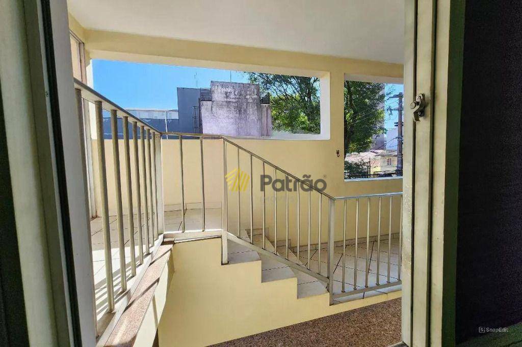 Casa para alugar com 3 quartos, 230m² - Foto 28