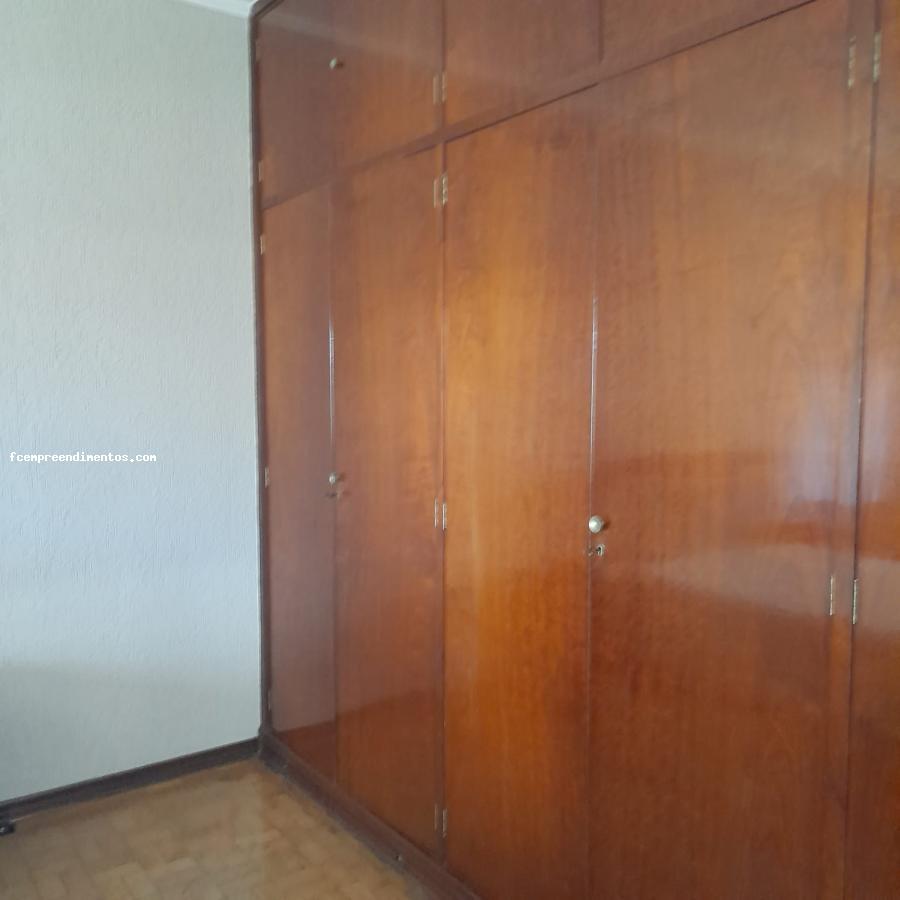 Casa à venda com 3 quartos, 300m² - Foto 10