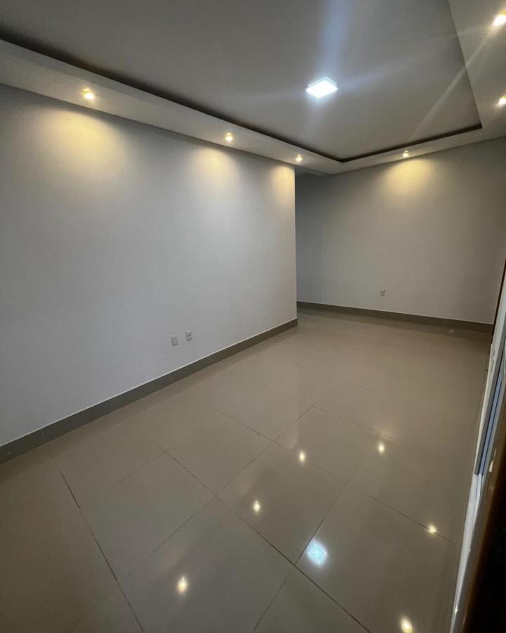 Casa à venda com 3 quartos, 225m² - Foto 3