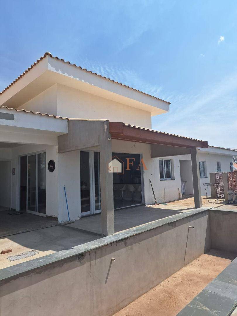 Casa de Condomínio à venda com 4 quartos, 315m² - Foto 10