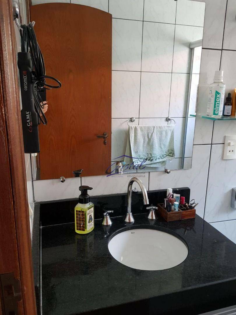 Casa de Condomínio à venda com 4 quartos, 240m² - Foto 27