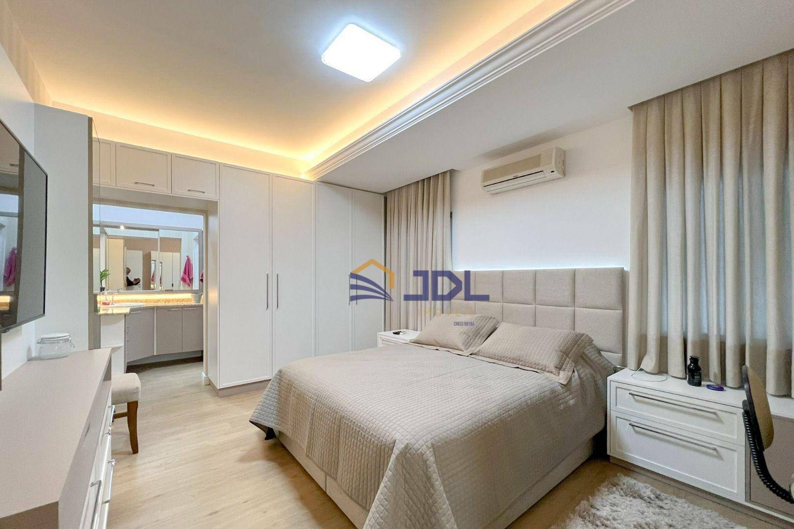 Casa à venda com 3 quartos, 300m² - Foto 15