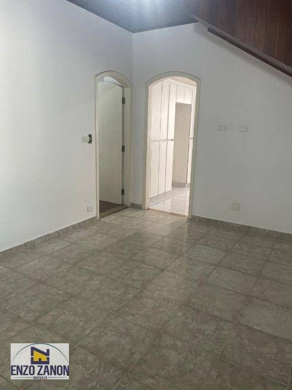 Sobrado à venda com 6 quartos, 328m² - Foto 29