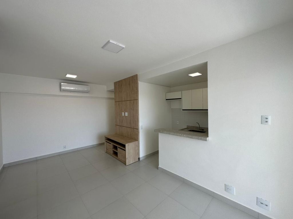 Apartamento para alugar com 3 quartos, 82m² - Foto 4