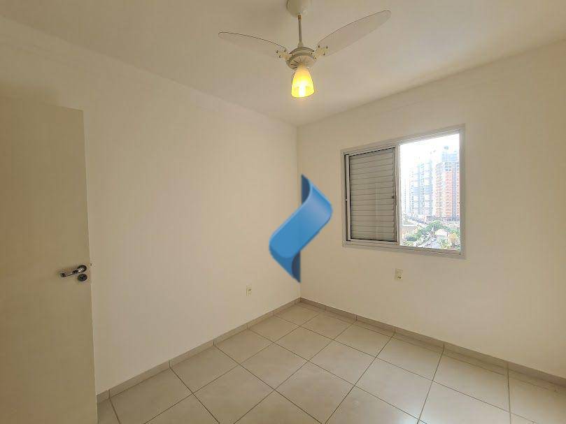 Apartamento para alugar com 3 quartos, 90m² - Foto 9