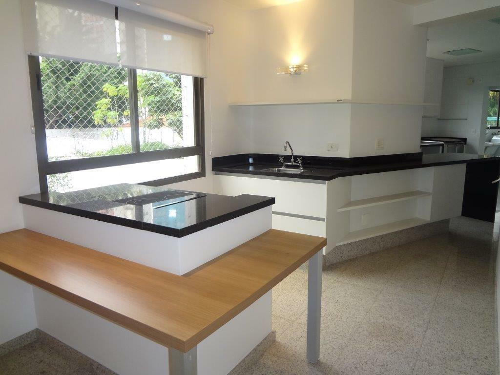 Apartamento para alugar com 3 quartos, 306m² - Foto 3