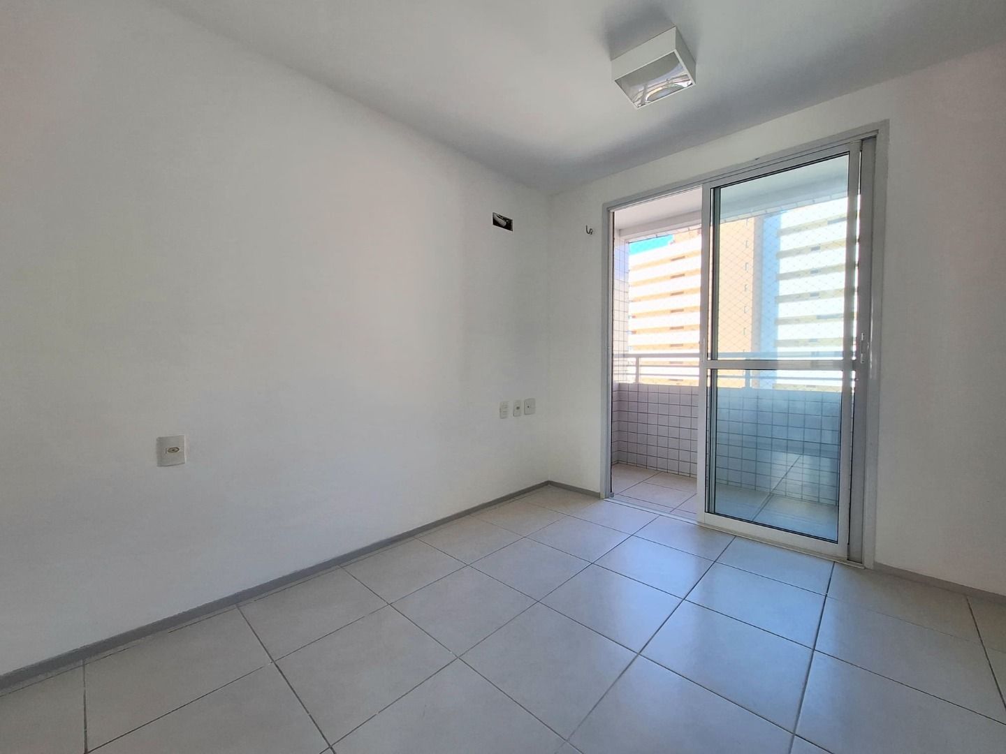 Apartamento para alugar com 3 quartos, 84m² - Foto 12