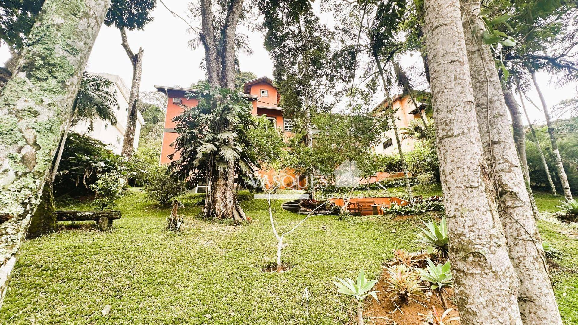 Casa de Condomínio à venda com 4 quartos, 243m² - Foto 5