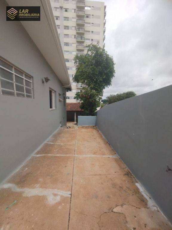 Casa para alugar com 3 quartos, 213m² - Foto 5