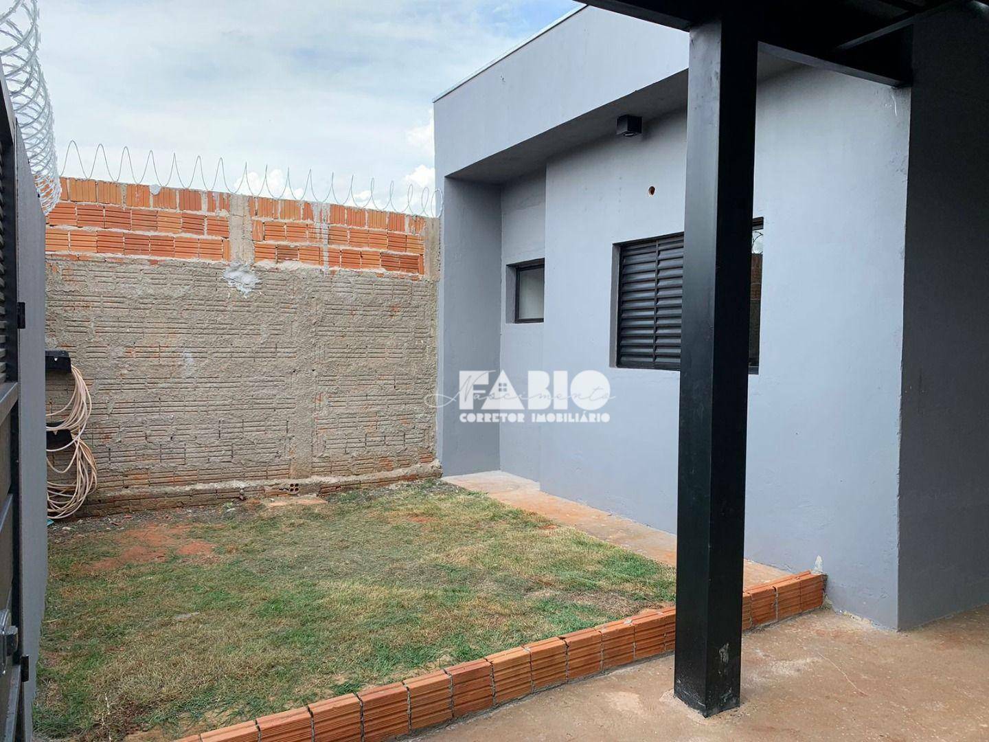 Casa à venda com 2 quartos, 63m² - Foto 10