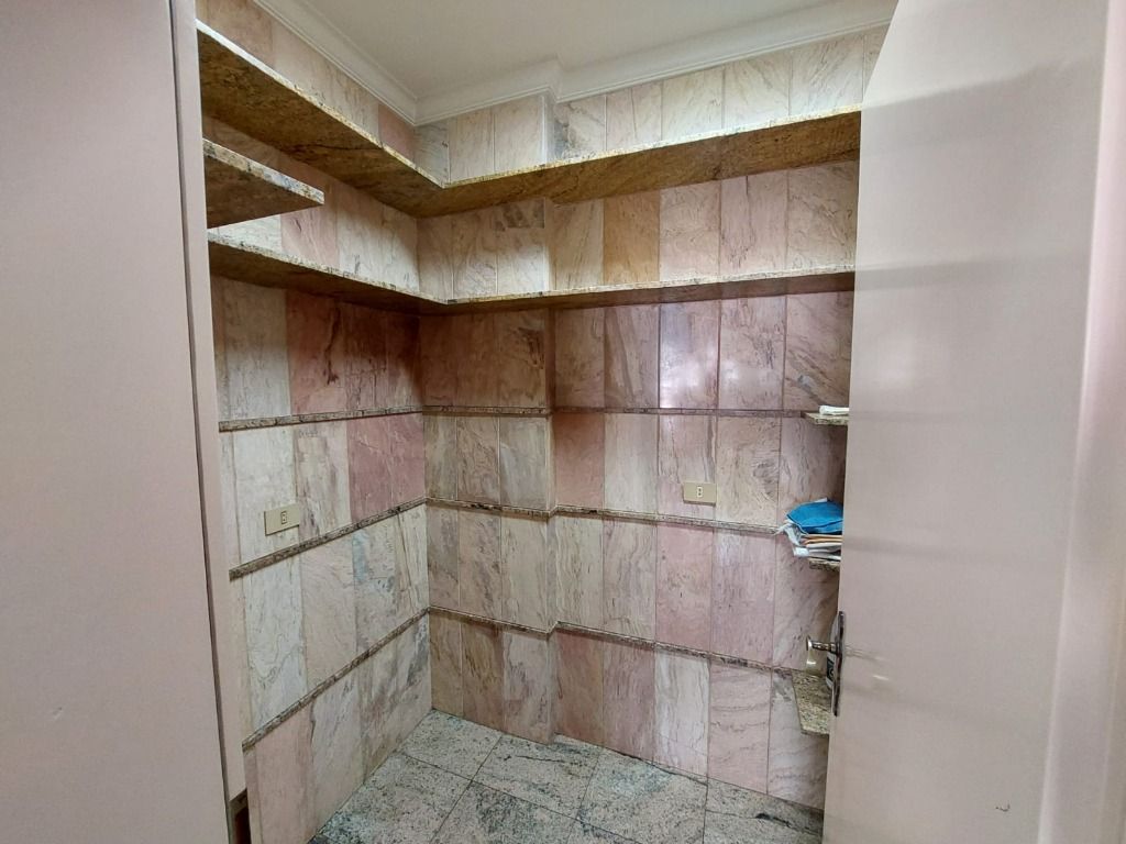 Apartamento para alugar com 4 quartos, 465m² - Foto 21