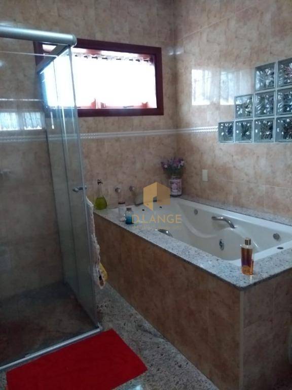 Casa de Condomínio à venda com 3 quartos, 251m² - Foto 19